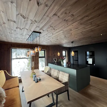 Skirvedalen - New With Panoramic Views! Lurasgrendi